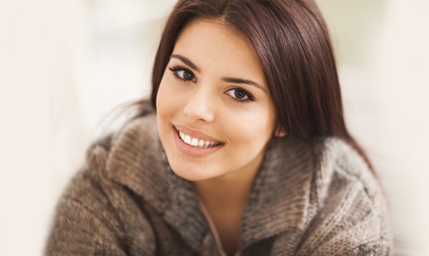 Get Flawless Smile with Teeth Whitening